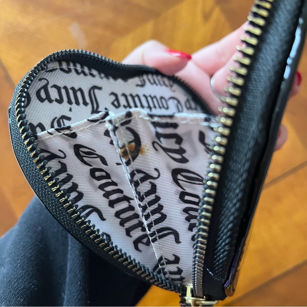 SOLD Juicy Couture Black Heart Shaped Wristlet - Picture 5 of 8